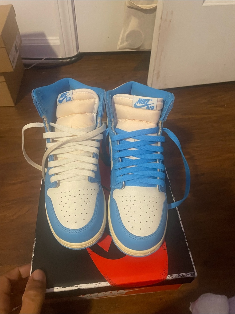 Nike Kids Sneakers in White and Light Blue